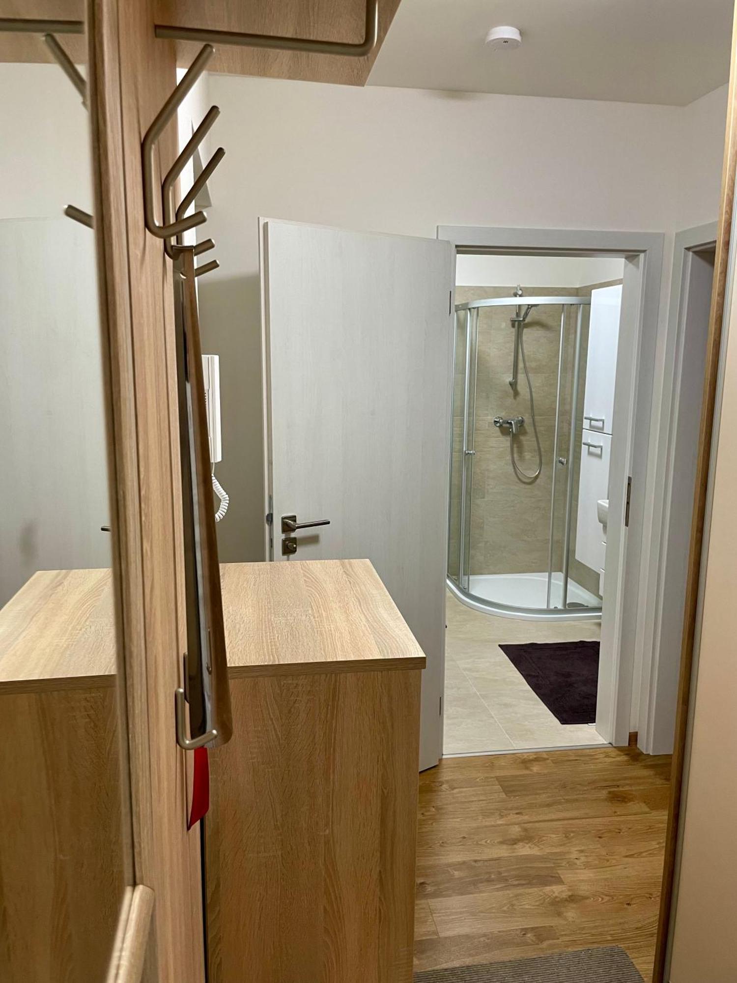 Apartman Astra Sezimovo Usti Eksteriør bilde
